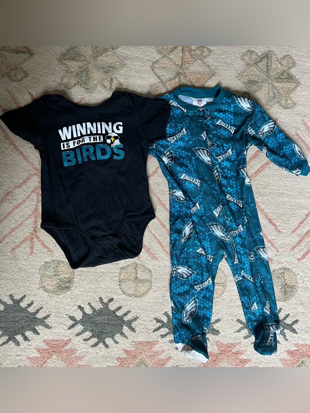 NFL Philadelphia Eagles Zipper Sleeper and Onesie 18 mos